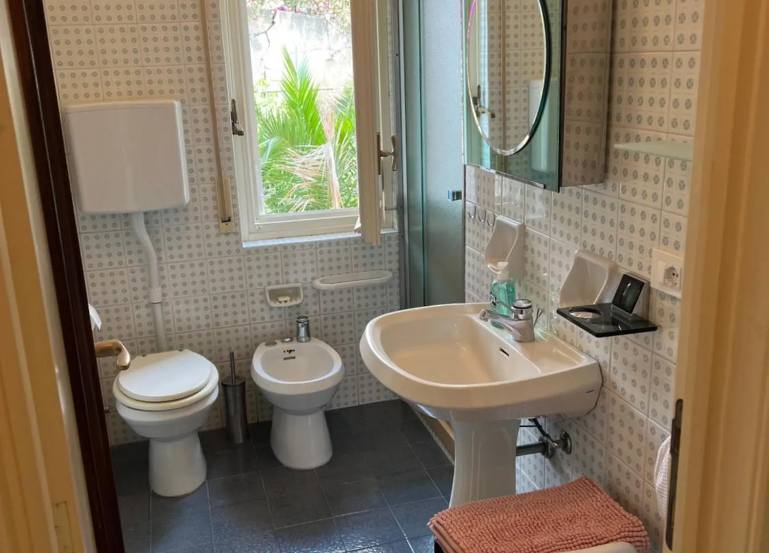 Tre Ponti Beach Apartment - Terrazzo Vista Mare Sanremo